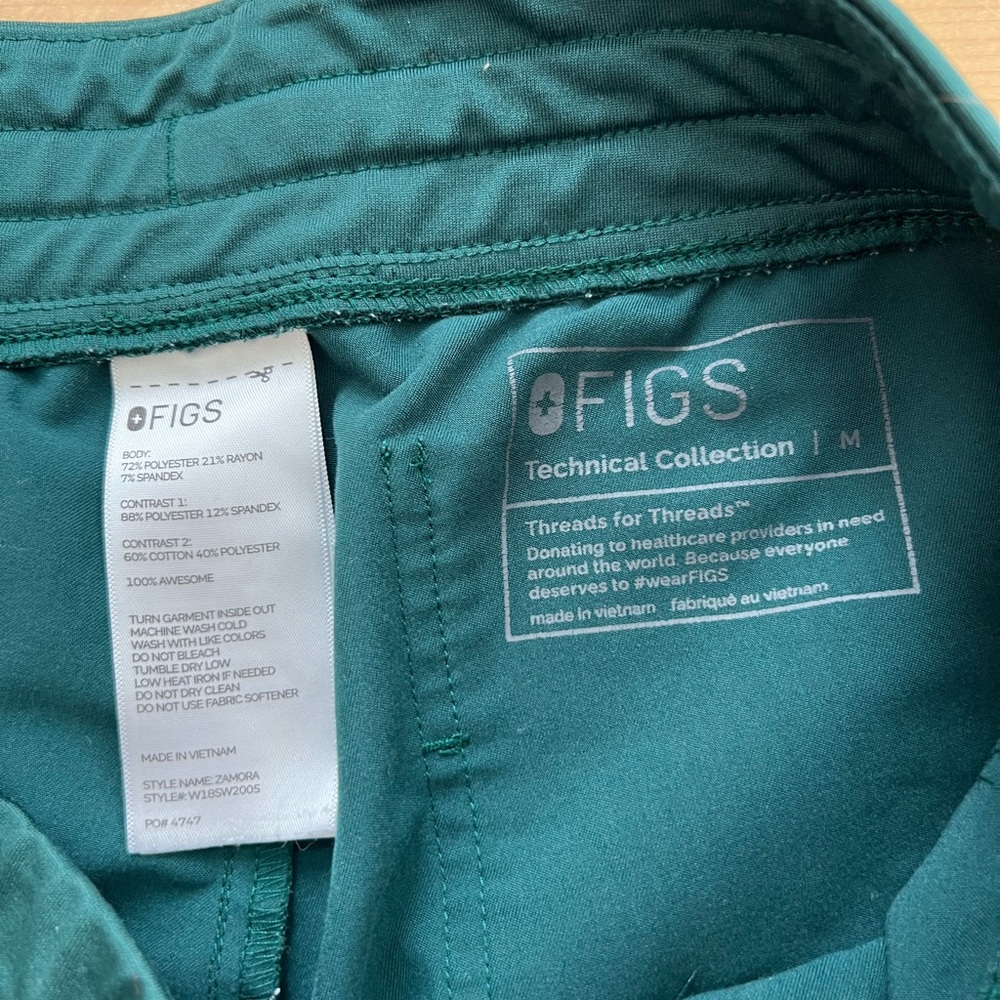 Figs Emerald Green Scrub Top